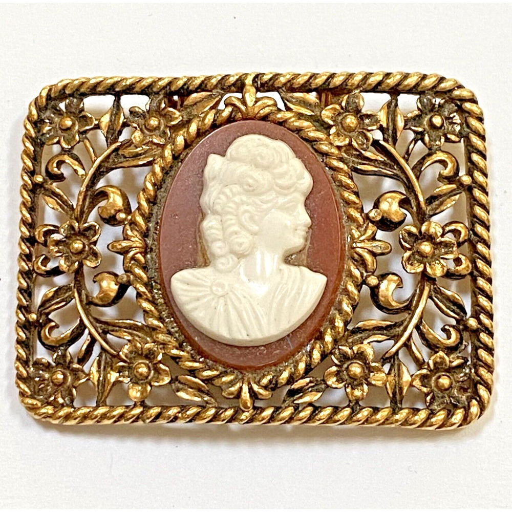 Vintage Shoe Clip Single Goldtone Filigree Cameo Center Dress Scarf Hatband Clip